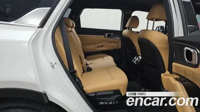 Kia Sorento 2022 — Фото 12/20