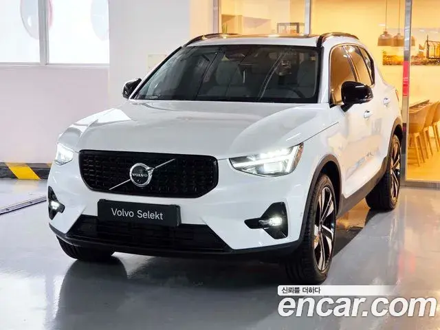Volvo XC40 2026 — Şəkil 2/20