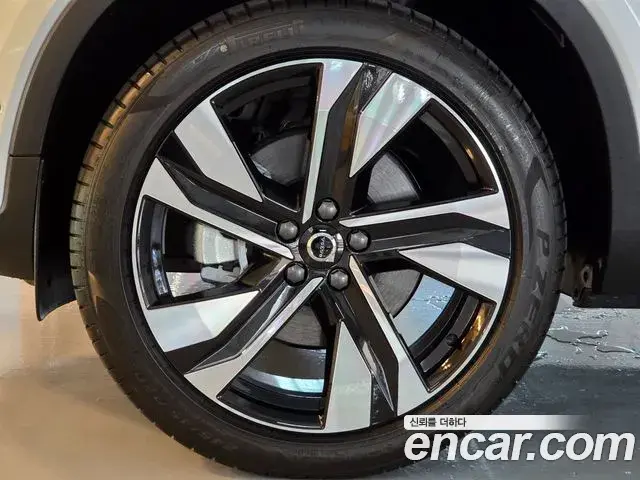 Volvo XC40 2026 — Şəkil 10/20