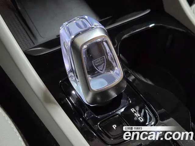 Volvo XC40 2026 — Şəkil 3/20