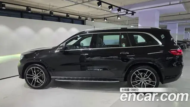 Mercedes-Benz GLS-Class 2026 — Photo 16/20
