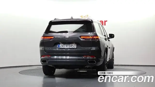 Jeep Grand Cherokee 2022 — Фото 4/20