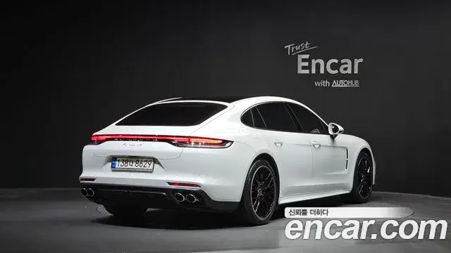 Porsche Panamera 2022 — Фото 2/20