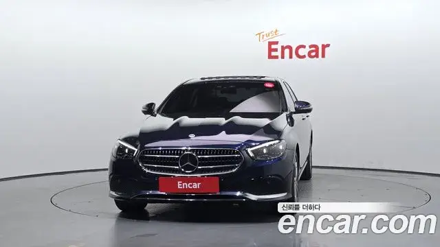 Mercedes-Benz E-Class 2022 — Фото 3/20
