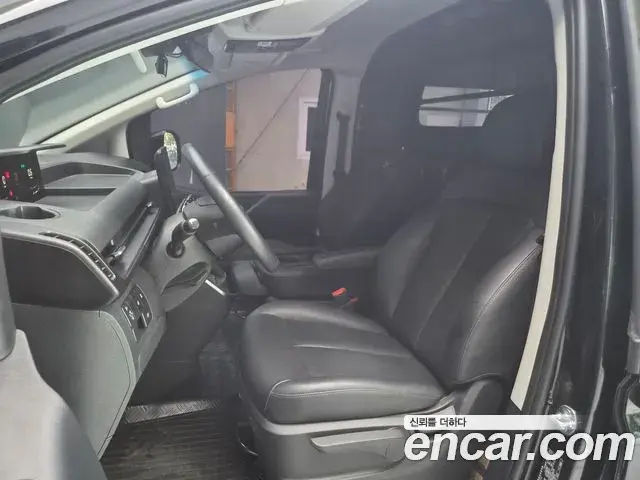 Hyundai Staria 2025 — Фото 7/20