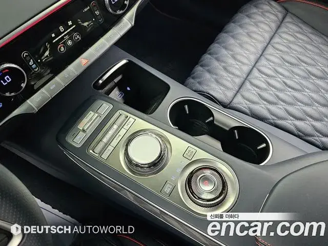 Genesis GV70 2023 — Photo 7/20