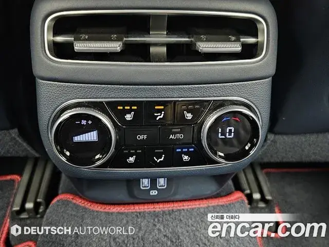 Genesis GV70 2023 — Photo 15/20