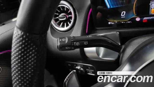 Mercedes-Benz GLB-Class 2022 — ფოტო 19/20
