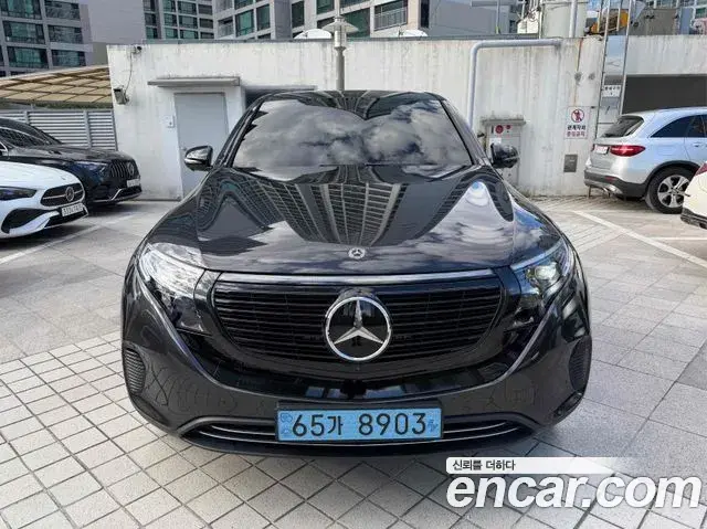 Mercedes-Benz EQC 2020 — Photo 11/20