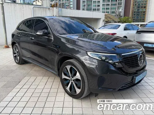 Mercedes-Benz EQC 2020 — Photo 4/20