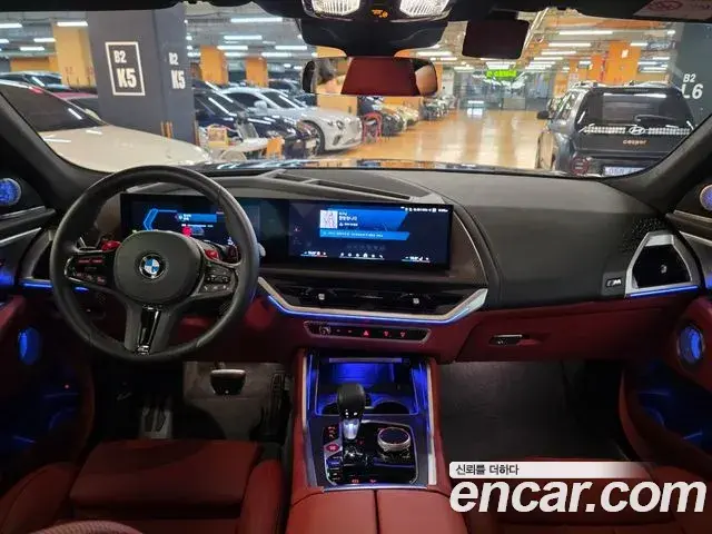 BMW XM 2025 — Фото 10/20