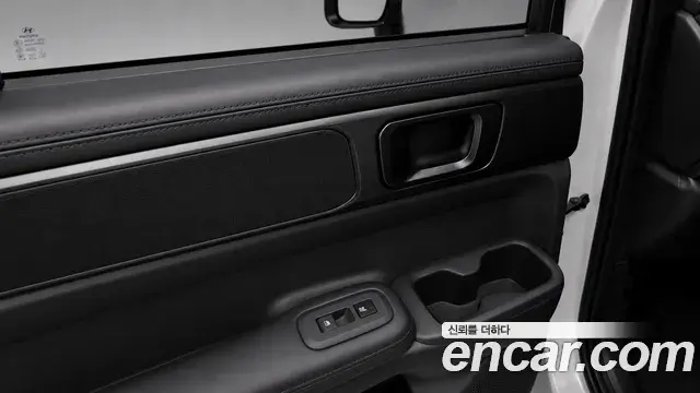 Hyundai Santa Fe 2023 — Фото 16/19
