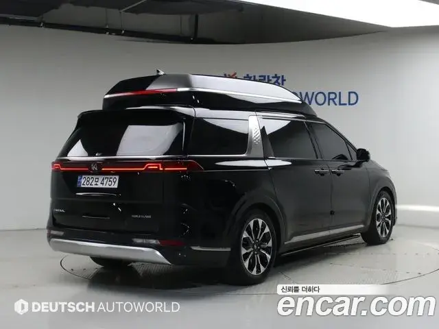 Kia Carnival 2023 — Фото 2/20