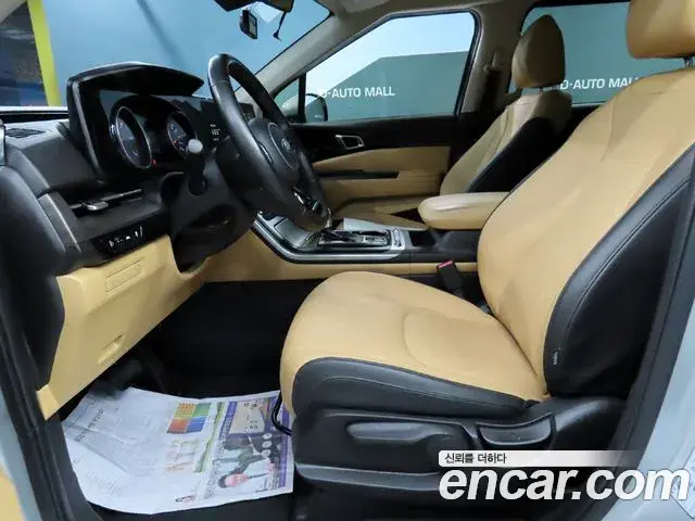 Kia Carnival 2021 — Photo 5/20