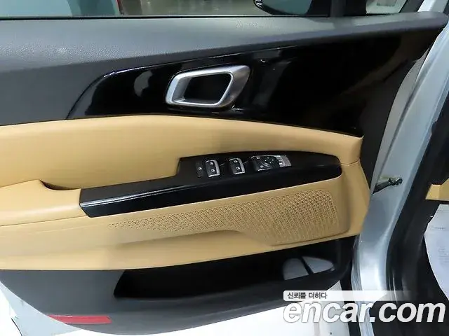 Kia Carnival 2021 — Photo 13/20