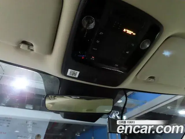 Kia Carnival 2021 — Photo 15/20
