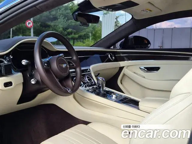 Bentley Continental GT 2019 — Фото 10/20