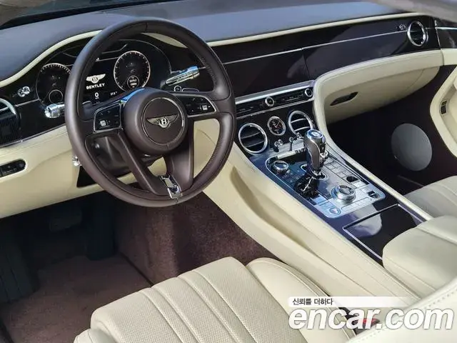 Bentley Continental GT 2019 — Фото 11/20