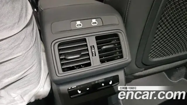 Audi Q5 2025 — Фото 14/16