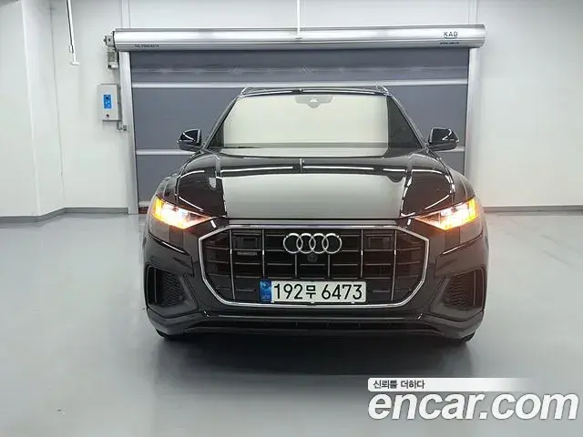 Audi Q7 2020 — Фото 1/20