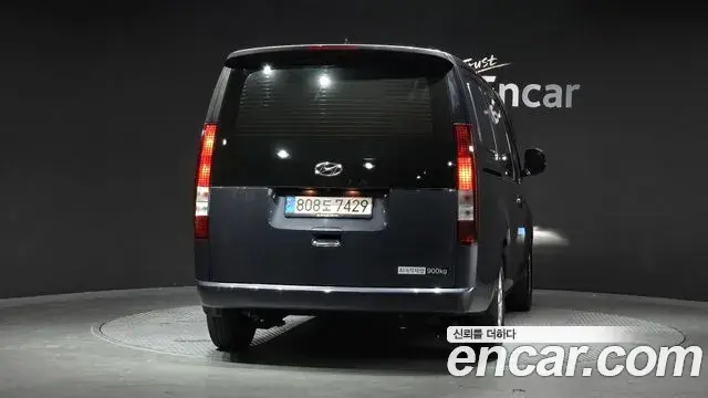 Hyundai Staria 2023 — Фото 4/20