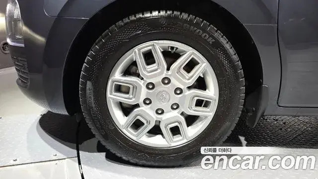 Hyundai Staria 2023 — Фото 5/20