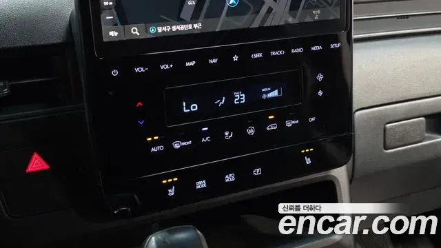 Hyundai Staria 2023 — Фото 18/20