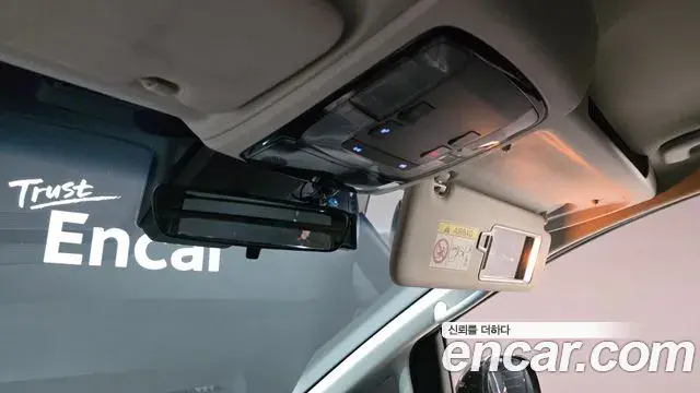 Hyundai Staria 2023 — Фото 19/20