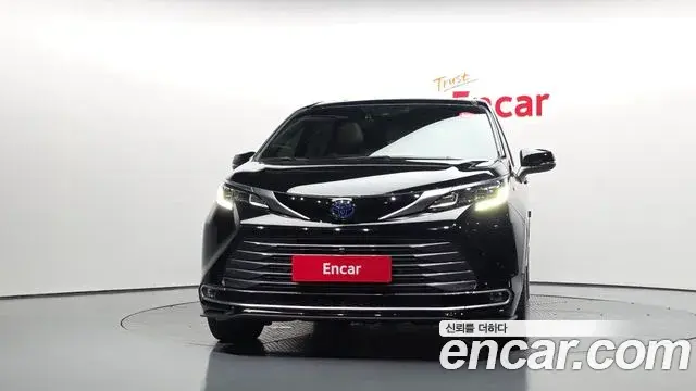 Toyota Sienna 2021 — Şəkil 21/31
