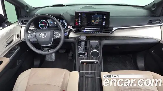 Toyota Sienna 2021 — Şəkil 15/31