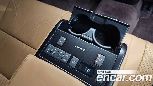 Lexus ES300h 2021 — Photo 4/34