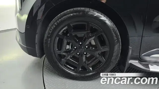Kia Carnival 2025 — Photo 18/32