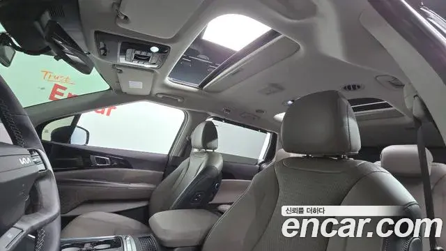 Kia Carnival 2025 — Photo 13/32