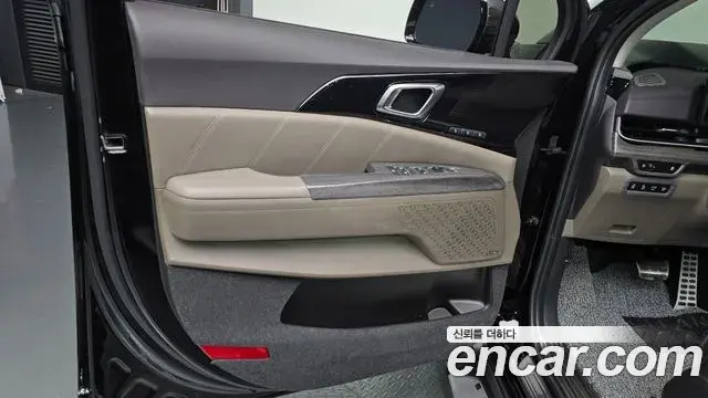 Kia Carnival 2025 — Photo 31/32