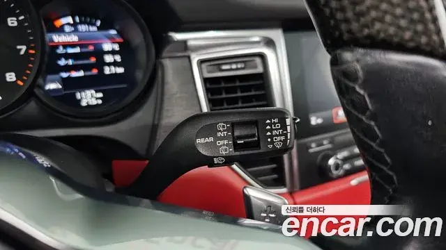 Porsche Macan 2018 — Photo 16/20