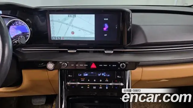 Kia Carnival 2022 — Photo 1/34