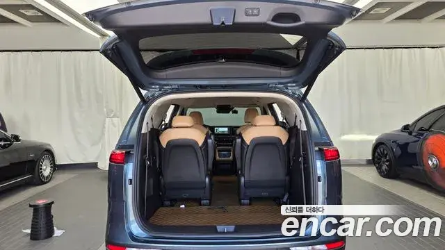 Kia Carnival 2022 — Photo 32/34