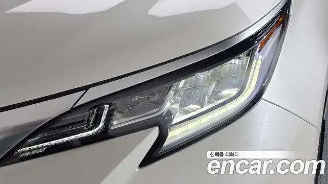 Toyota Sienna 2021 — ფოტო 32/38