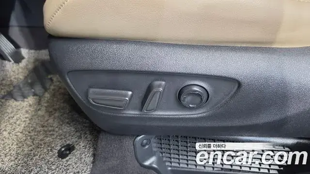 Toyota Sienna 2021 — ფოტო 15/38