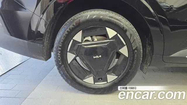 Kia Carnival 2024 — Photo 18/33