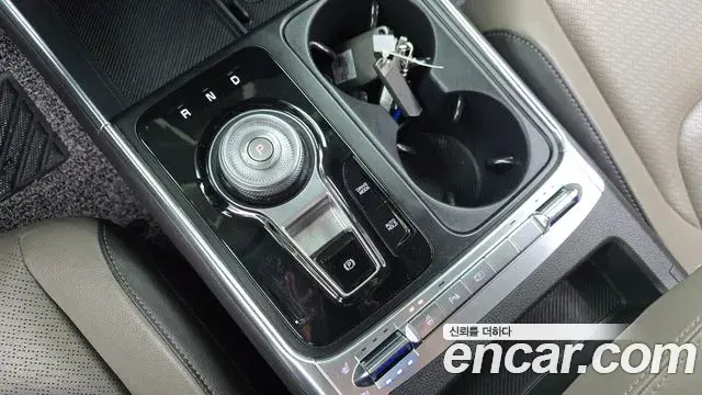 Kia Carnival 2024 — Photo 28/33
