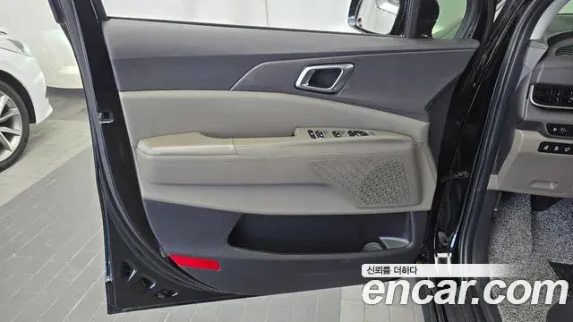 Kia Carnival 2024 — Photo 23/33