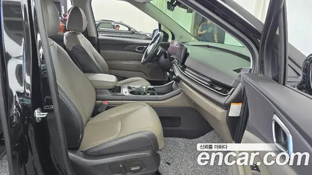 Kia Carnival 2024 — Photo 27/33