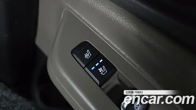 Kia Carnival 2024 — Photo 24/33