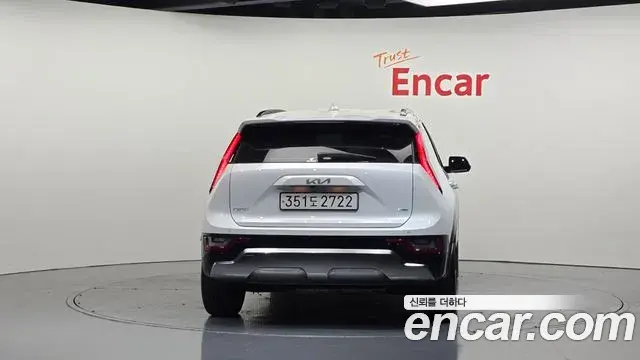 Kia Niro 2022 — Фото 4/20