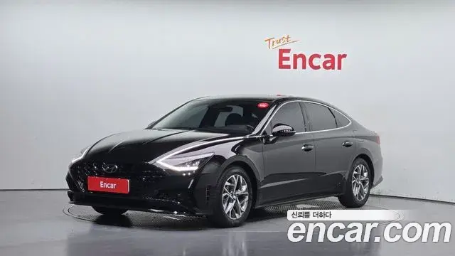 Hyundai Sonata 2022 — Фото 1/20