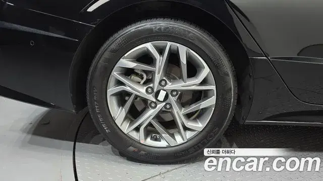 Hyundai Sonata 2022 — Фото 5/20