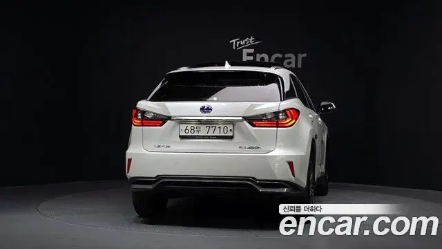 Lexus RX450h 2019 — Photo 7/32