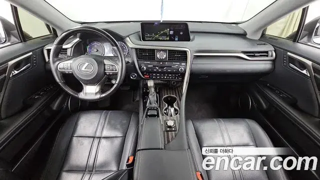 Lexus RX450h 2019 — Photo 23/32