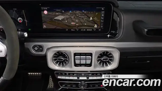 Mercedes-Benz G-Class 2022 — ფოტო 32/35